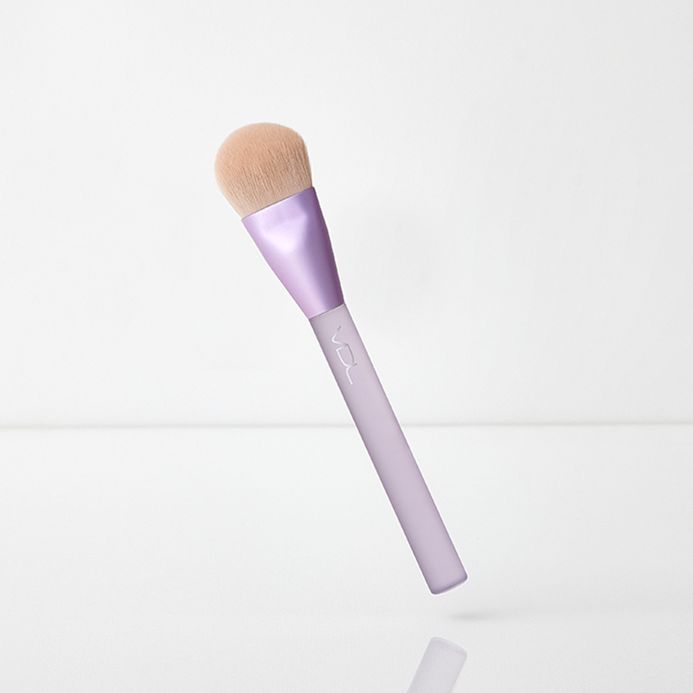 VDL Angled Foundation Brush 1 pc
