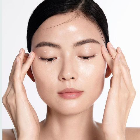 Soonsu Beauty Concentrated Ginseng Rejuvenating Eye Cream texture close-up
