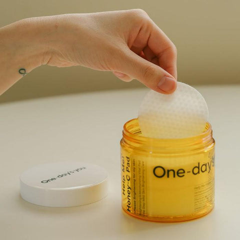 Soonsu Beauty Help Me! Honey-C Pad 60pads texture close-up