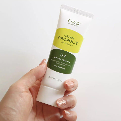 Soonsu Beauty Green Propolis All Covery Sun SPF50 PA++++ texture close-up