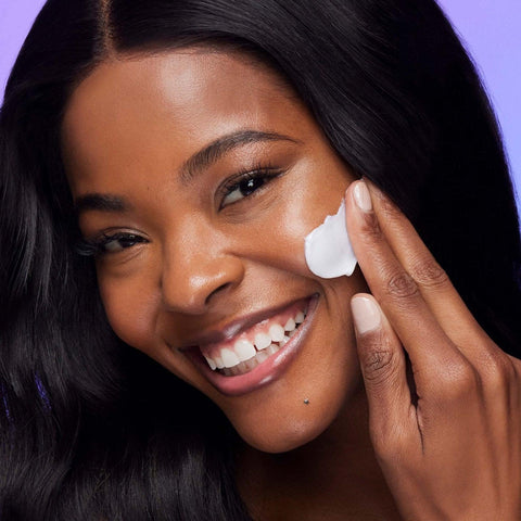 Soonsu Beauty Water Bank Blue Hyaluronic Cleansing Foam side view