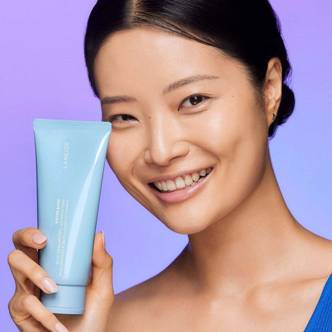 Soonsu Beauty Water Bank Blue Hyaluronic Cleansing Foam texture close-up